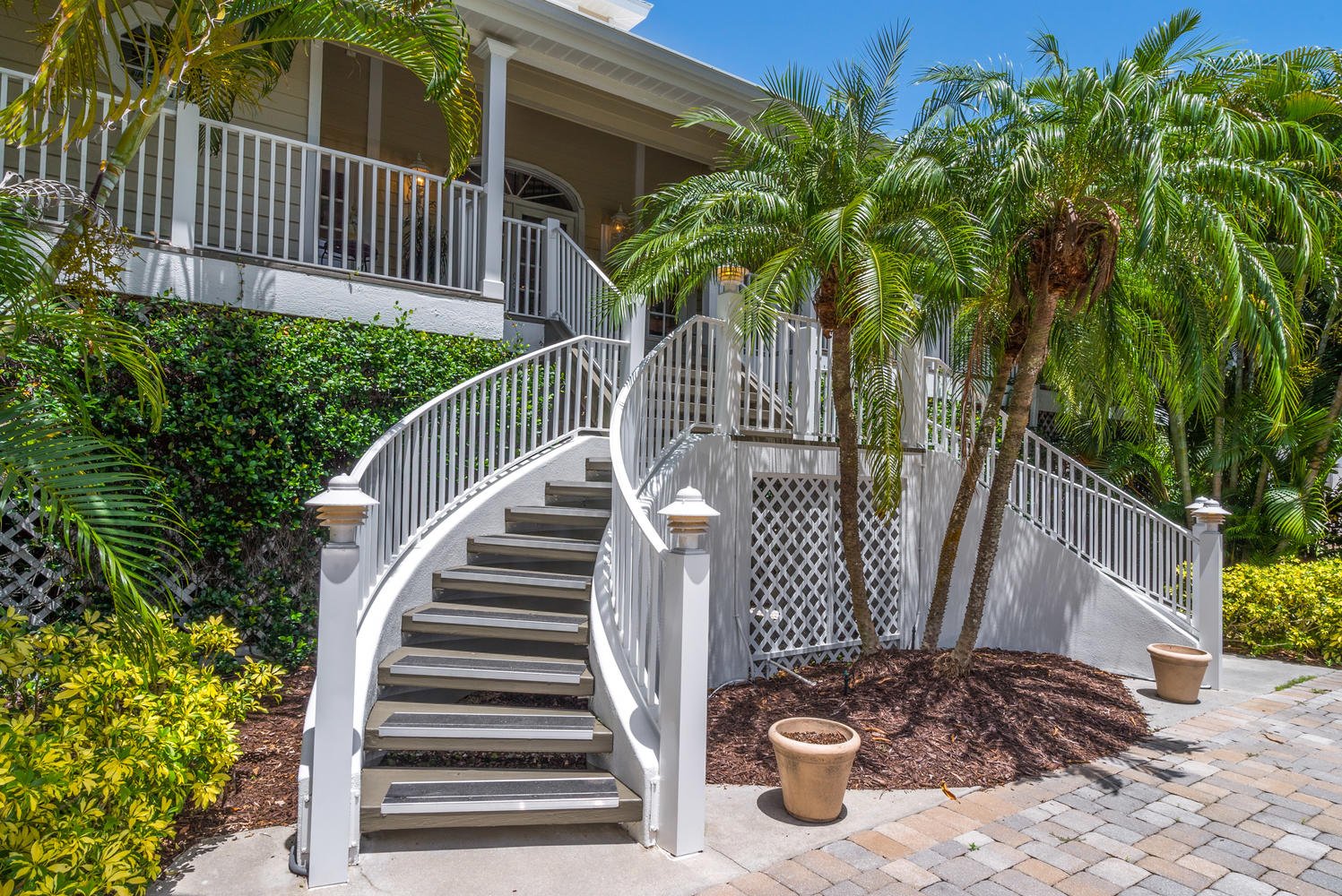 1329 Vista Dr
