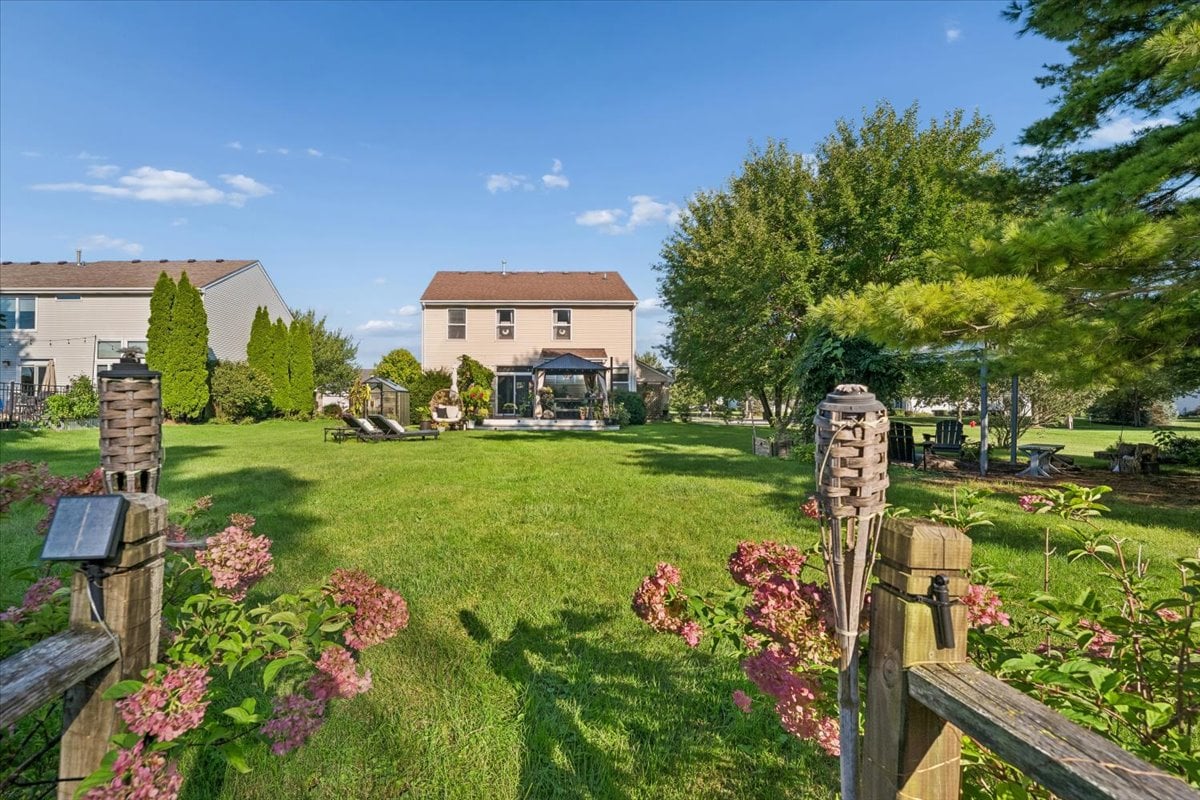 Stunning McHenry Oasis