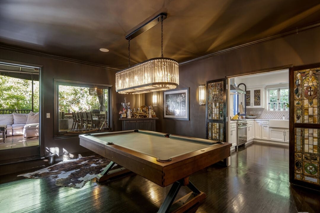 Velaris Estate, Laurel Canyon Blvd, 90046