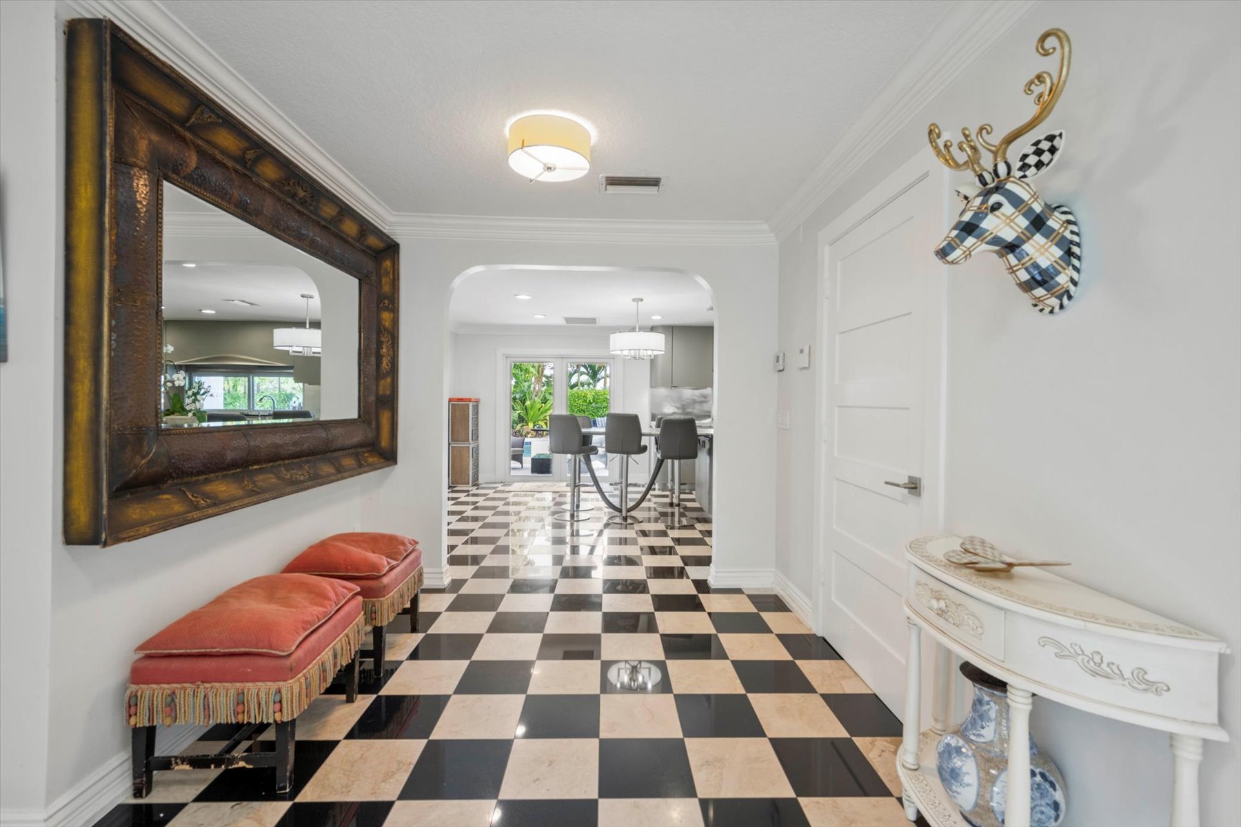2900 Greenbriar Blvd