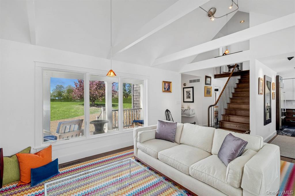 207 Snake Hollow Road 
