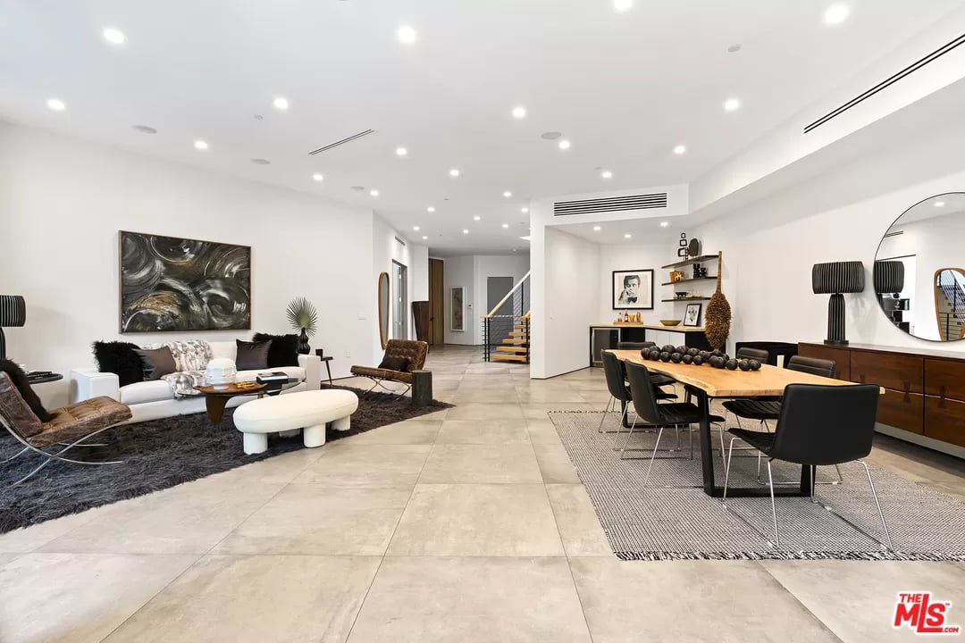 460 N Kings Rd