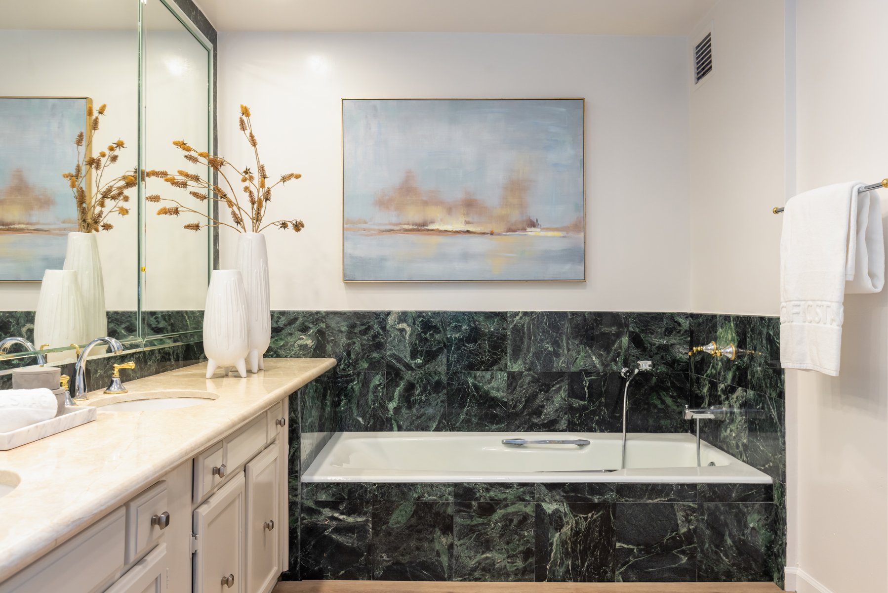 10790 Wilshire Blvd #301, Westwood