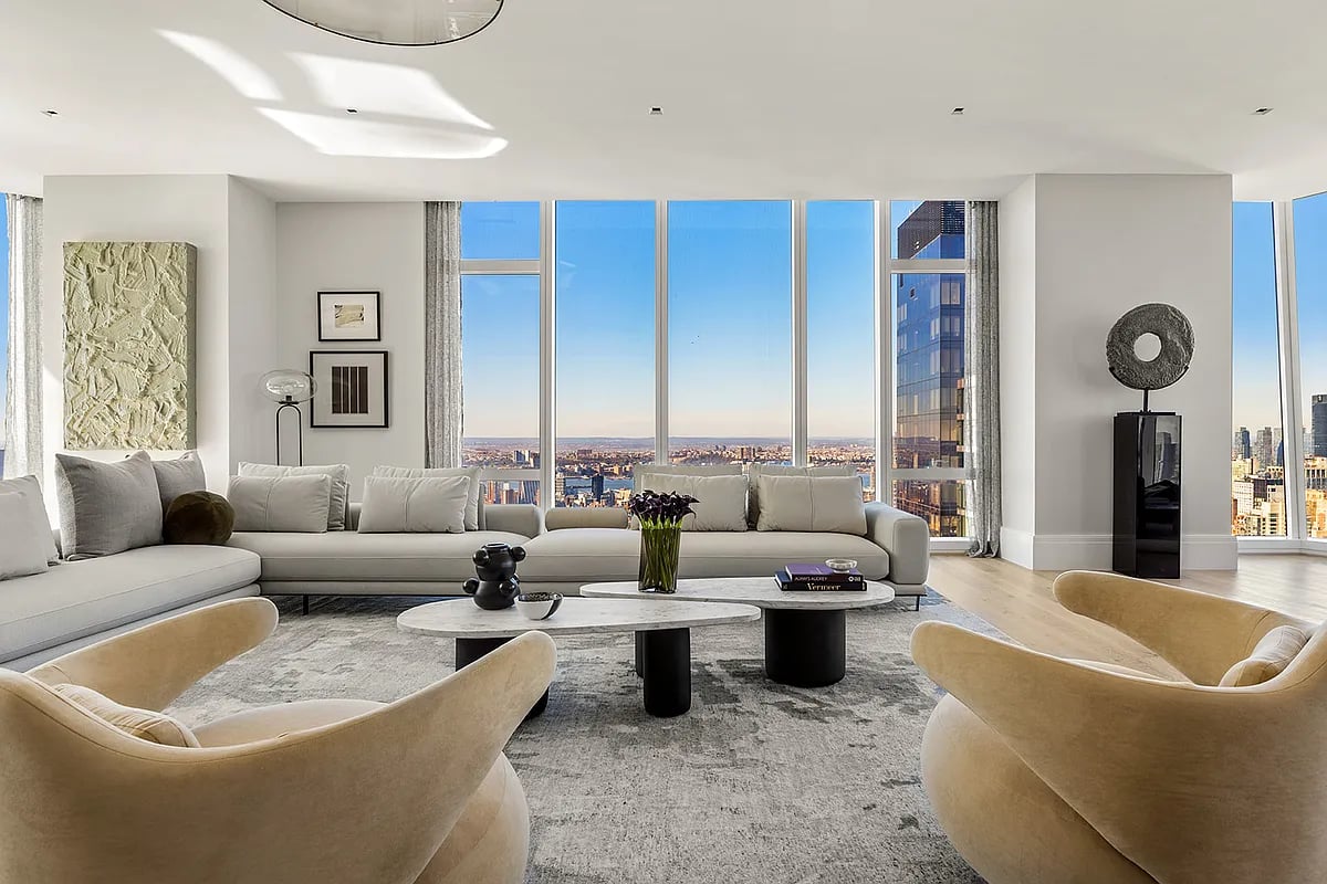 45 E 22nd St #52AB