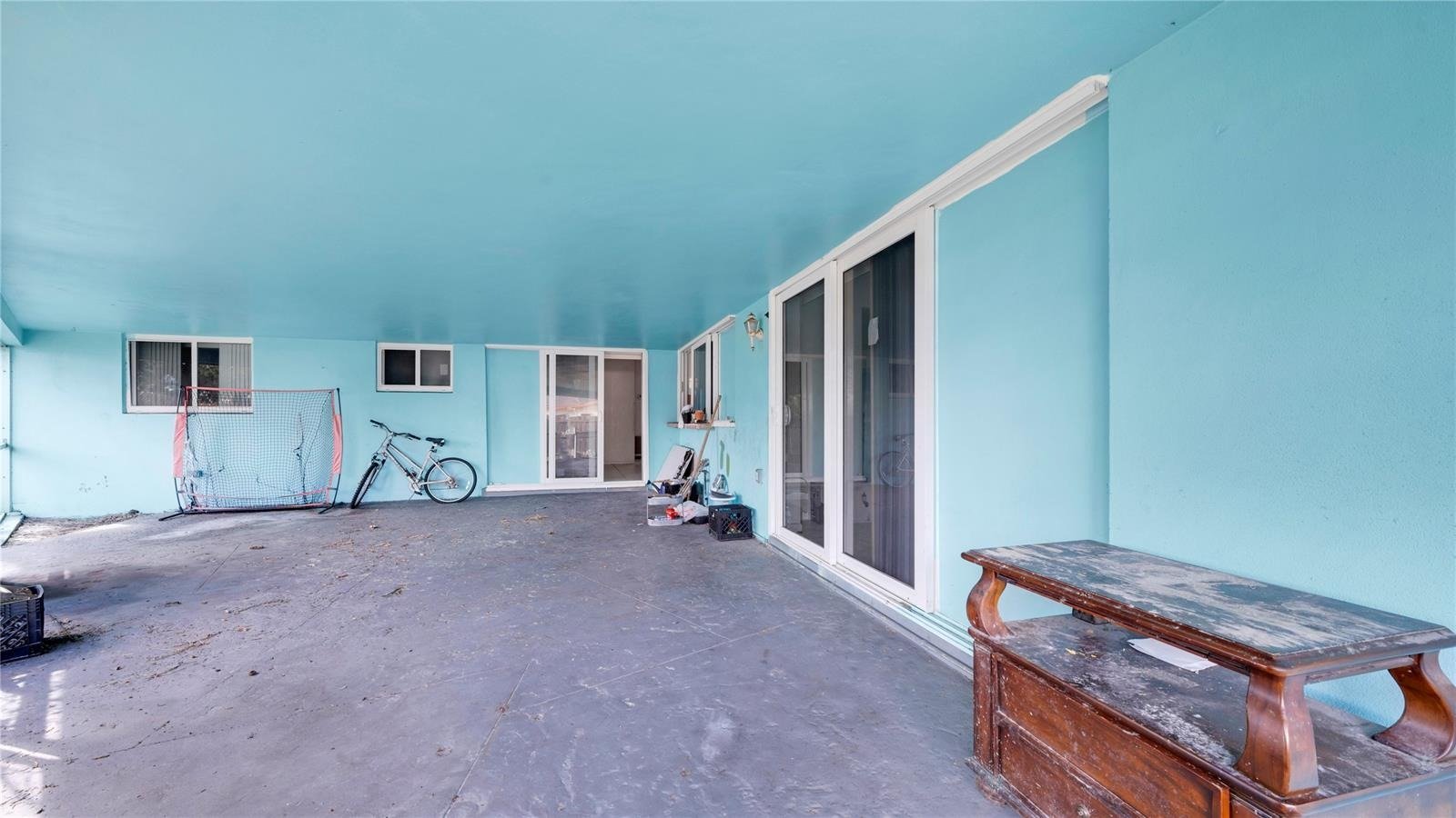 3700 NW 25th St