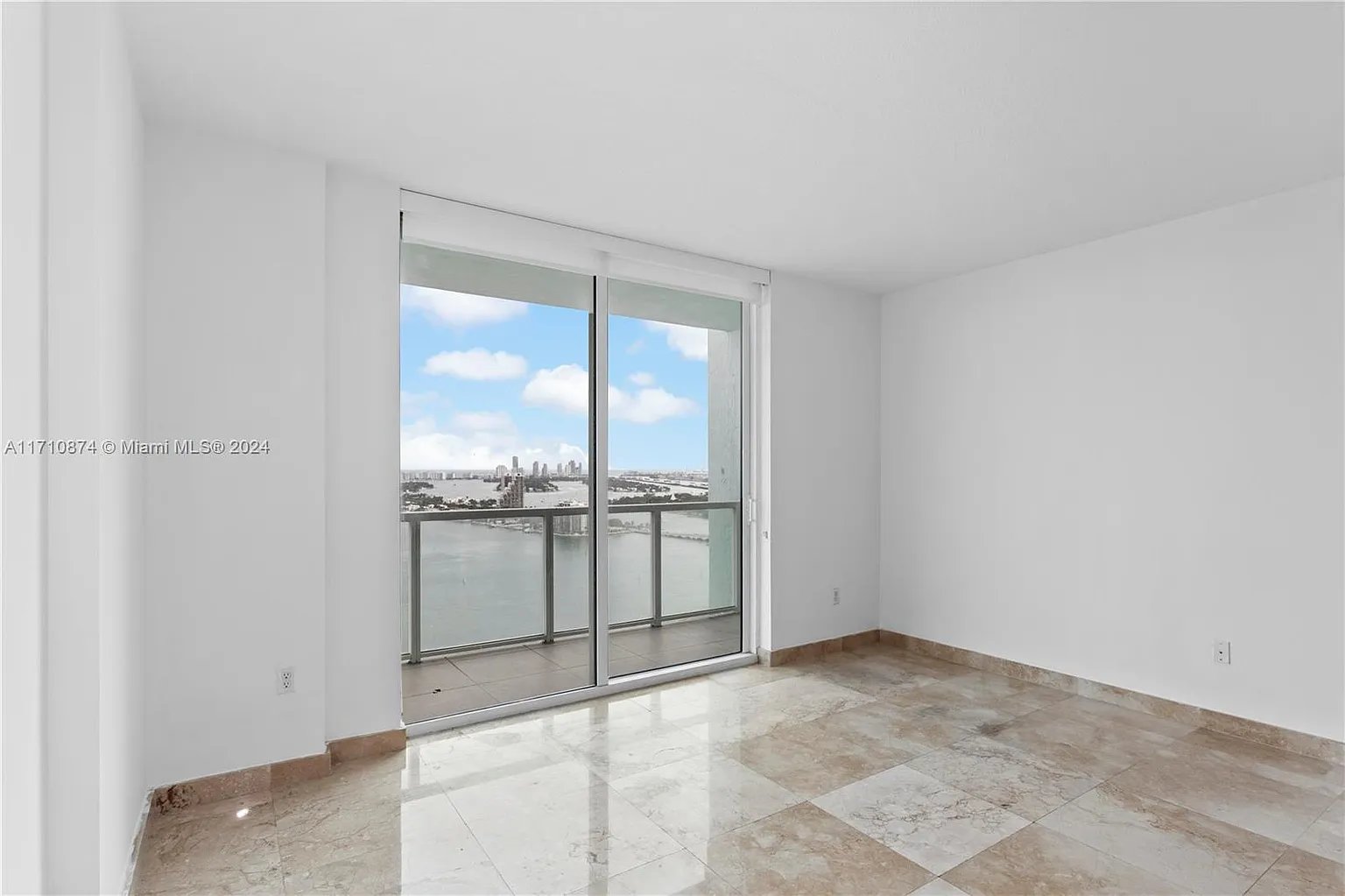 1900 N Bayshore Dr APT 2902