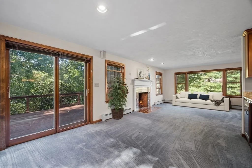 4 Great Meadow Rd