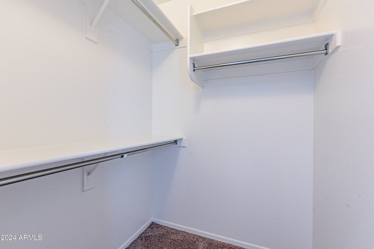 2222 E Arabian Dr