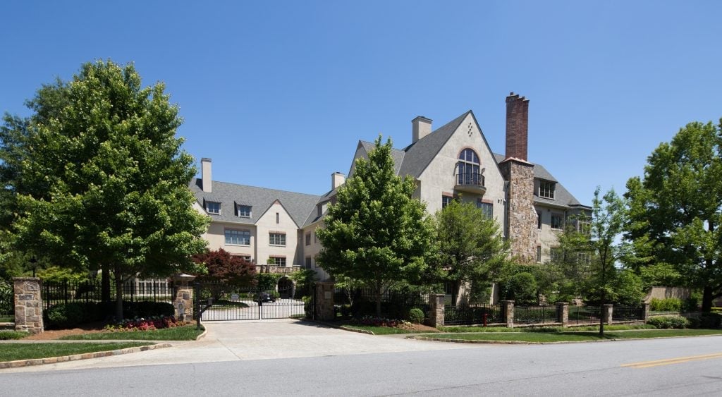 One Brookhaven Condominiums