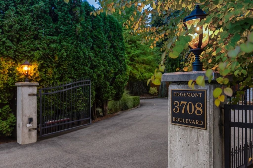 3708 Edgemont Blvd