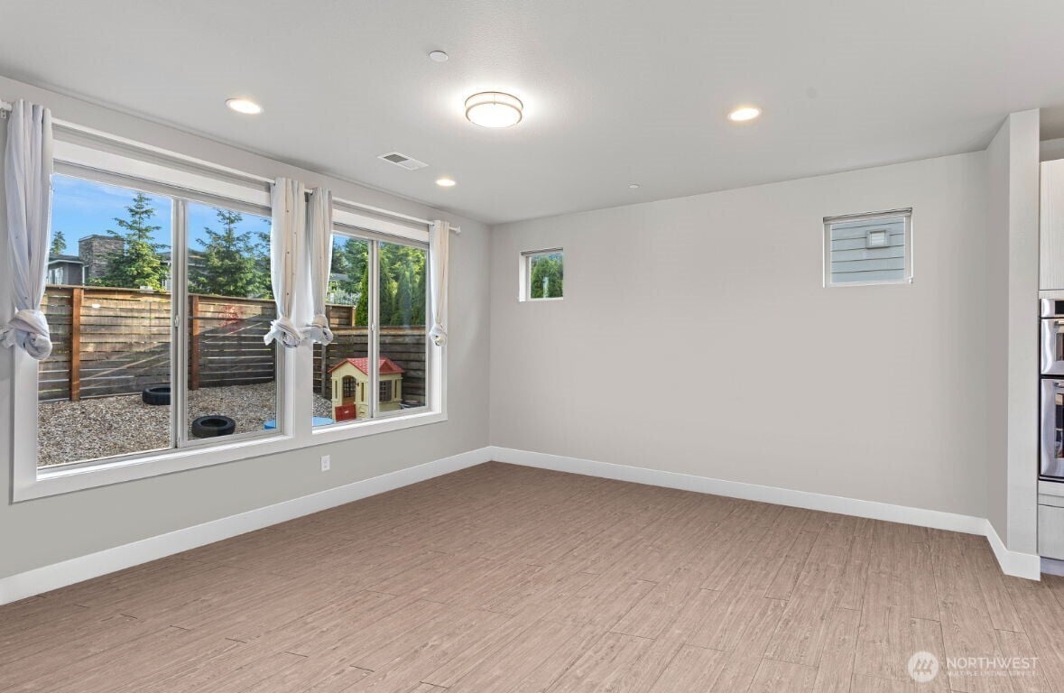 13695 NE 100th Ct, Kirkland WA 98033