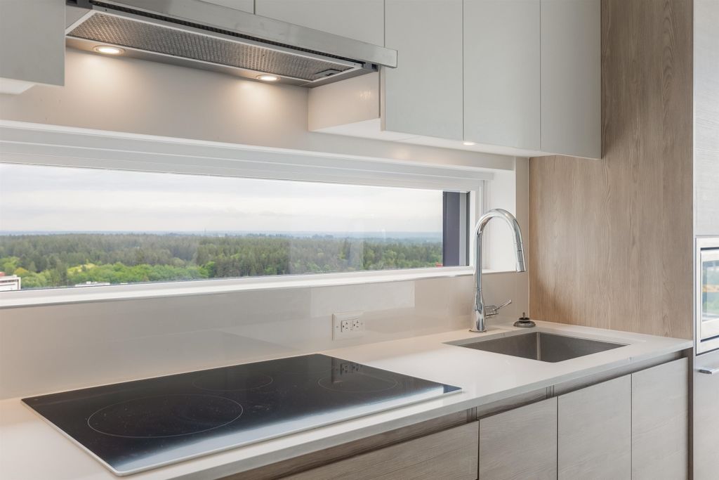 13615 Fraser Hwy, #2810