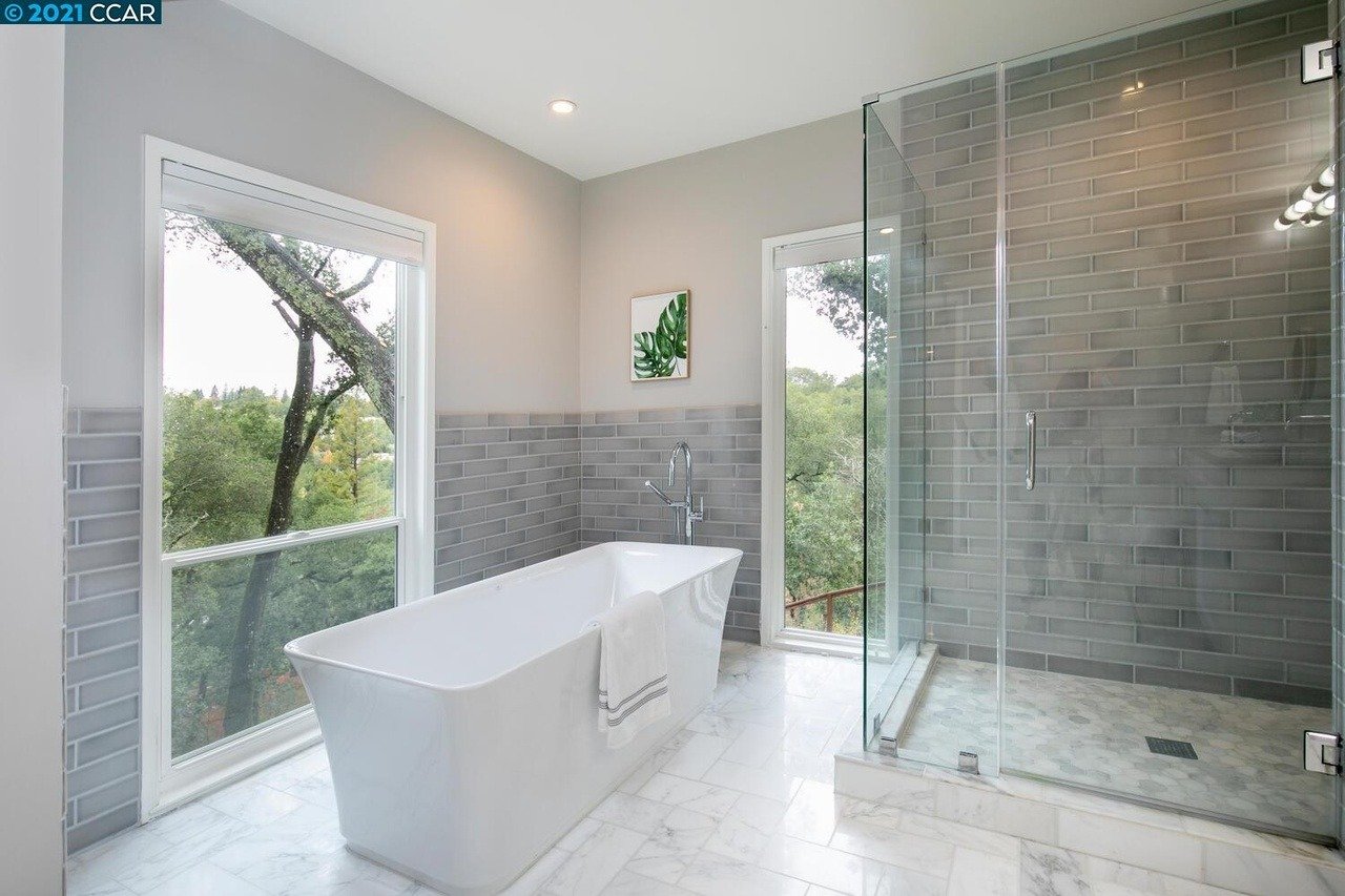 17 Shadow Creek Ln
