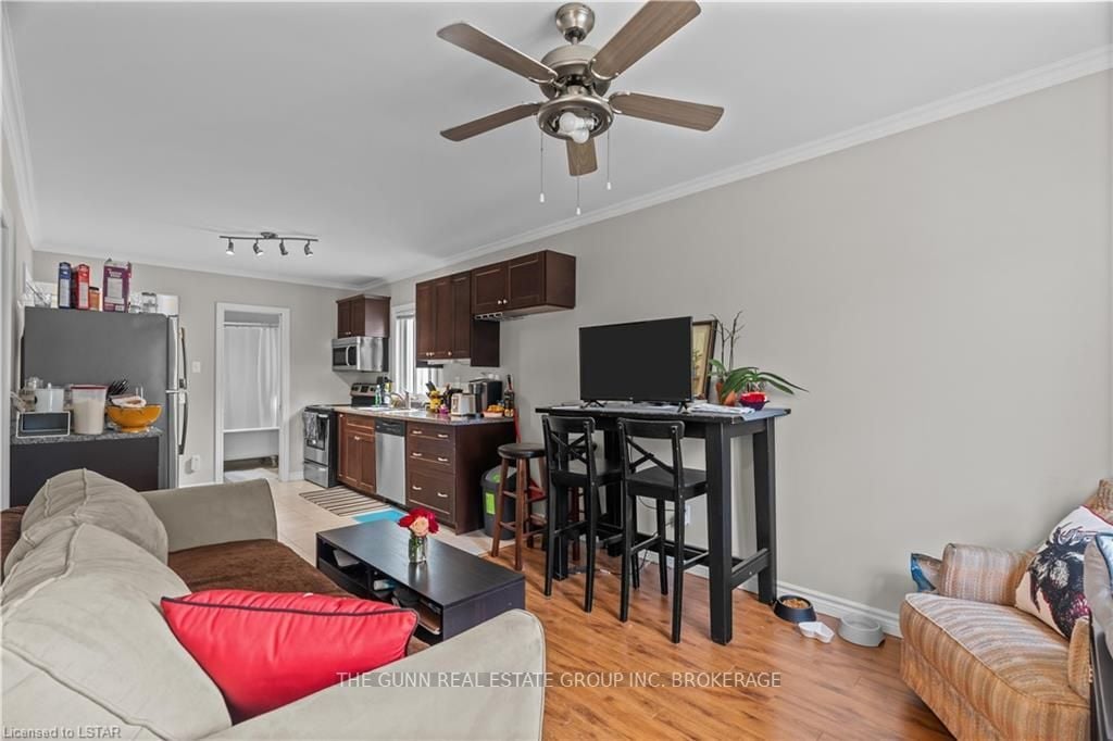 16 Linwood St