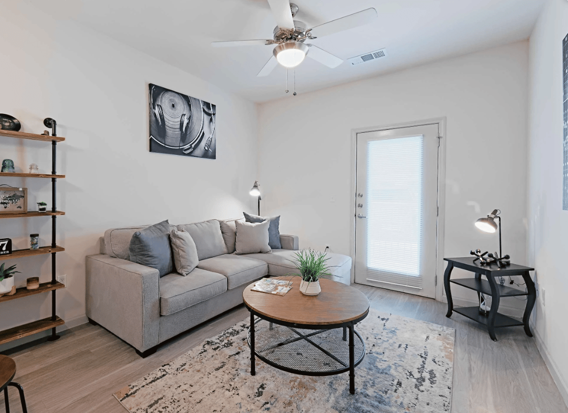 Unbeatable Value & Ideal Location!