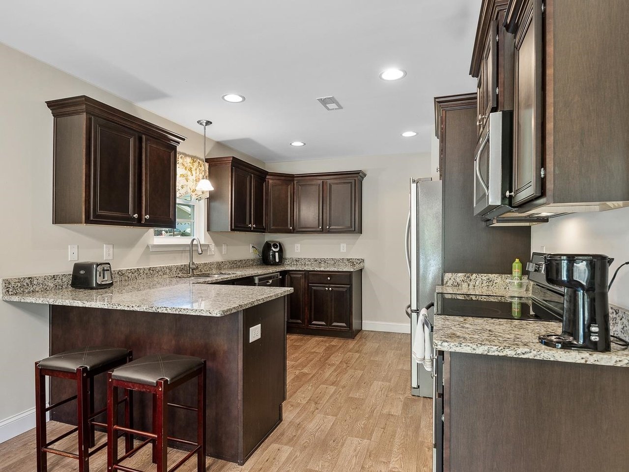 225 Stonewood Crossing Dr