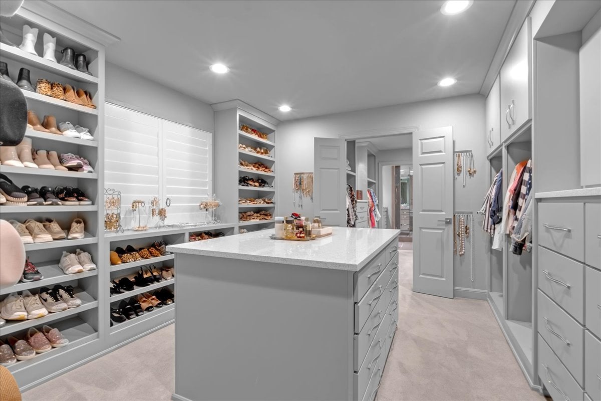 Luxury Living in Bixby, Oklahoma: A Premier Estate in Devonshire at Graystone Represented by Philip Shain of The Agency Tulsa - Wyatt Poindexter - The Agency