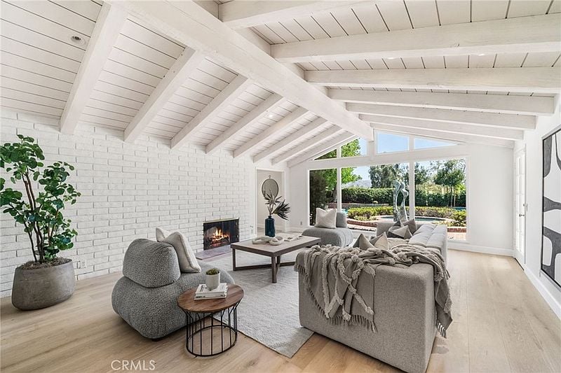 10982 Bent Tree Rd, Santa Ana, CA 92705