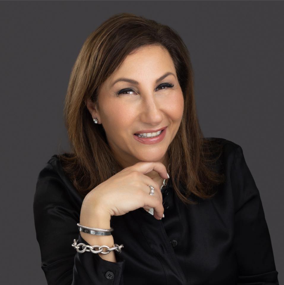 Kiky Papadopoulos Westwood, MA Real Estate Agent Headshot
