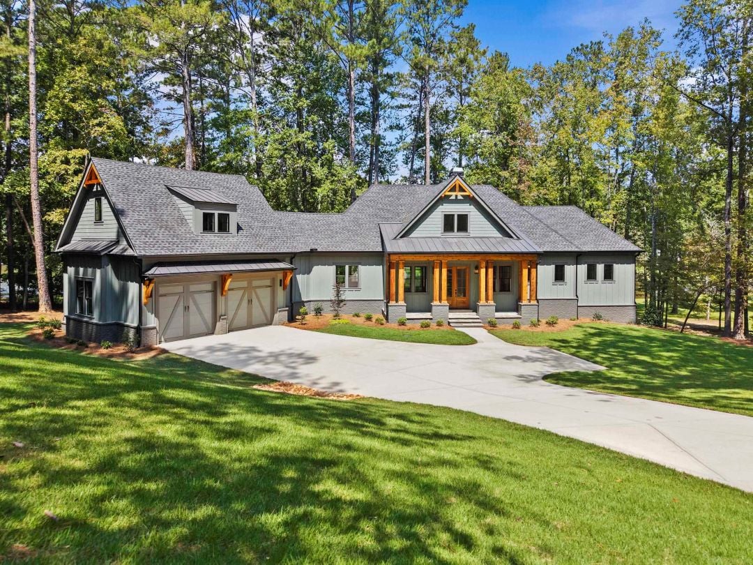 Lakefront Luxury Home in Reynolds Landing - 1281 Snug Harbor Drive