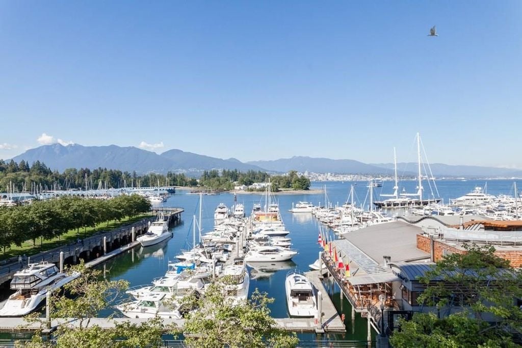 1550 Coal Hbr Quay, PH402