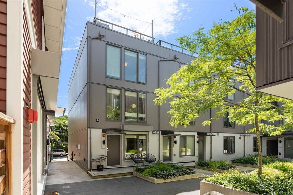 531 E 16th Ave, #9