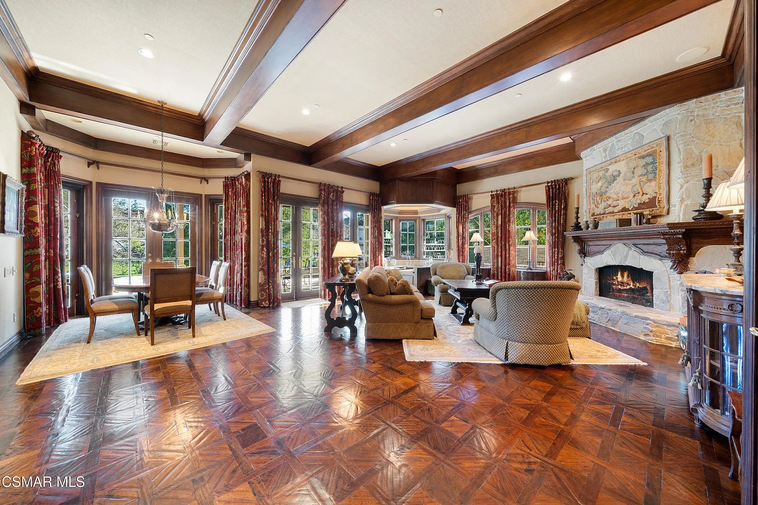 240 W Stafford Rd