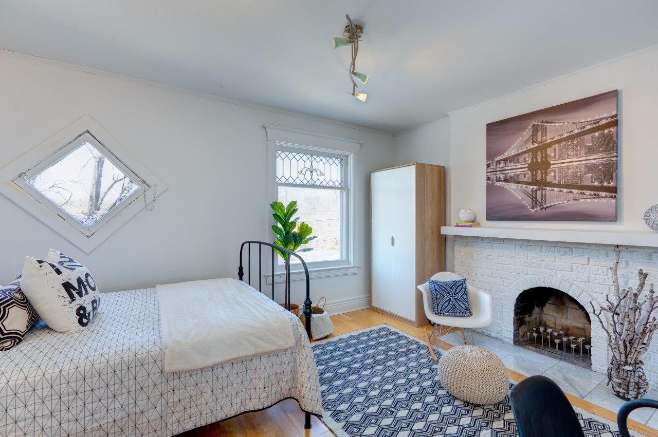 431 Kingston Rd