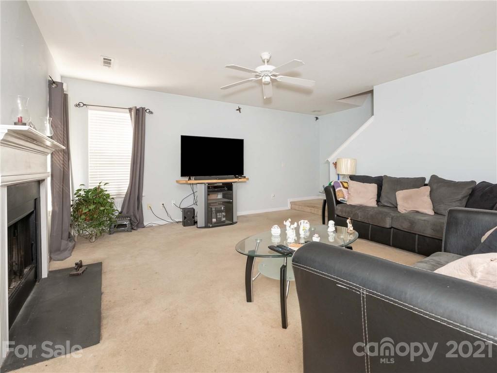 2014 Darbywine Dr