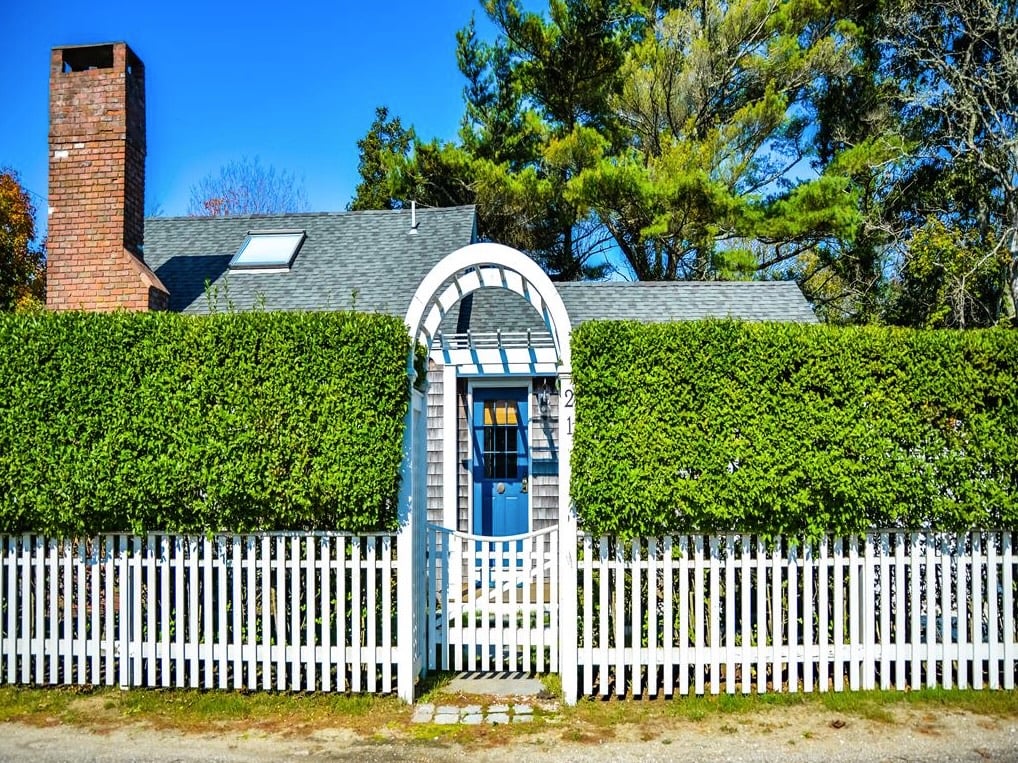21 Curtis Ln