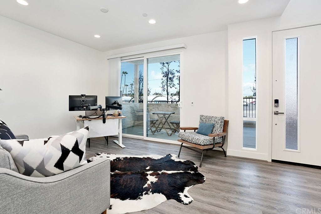 661 W 17th St, Unit 19