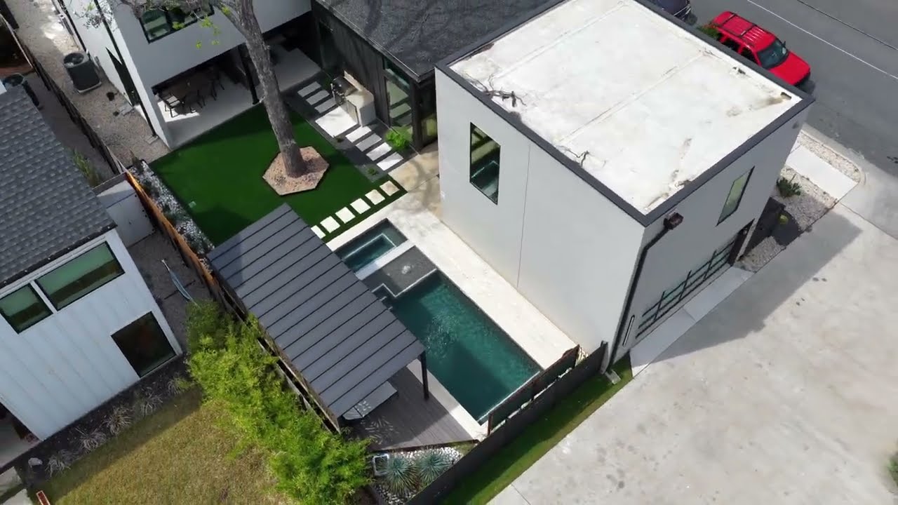  East Austin Luxury With a Modern Vibe