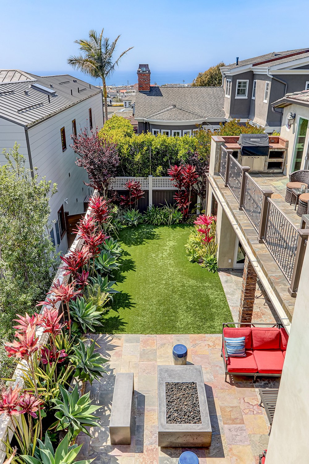 Hill Section View Home
