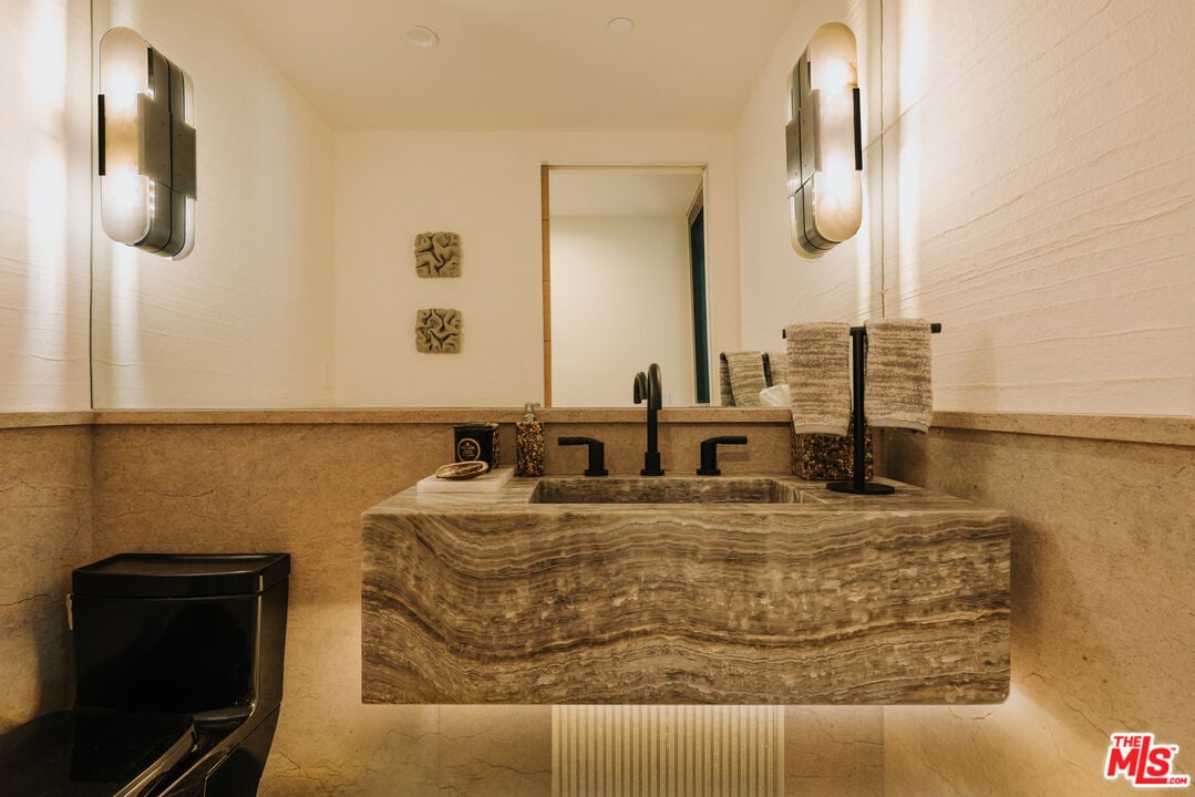 6250 Hollywood Blvd, #14A
