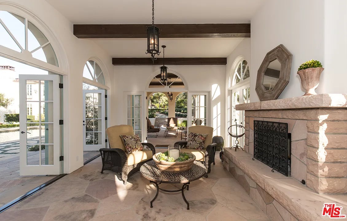 1041 Mission Ridge Rd