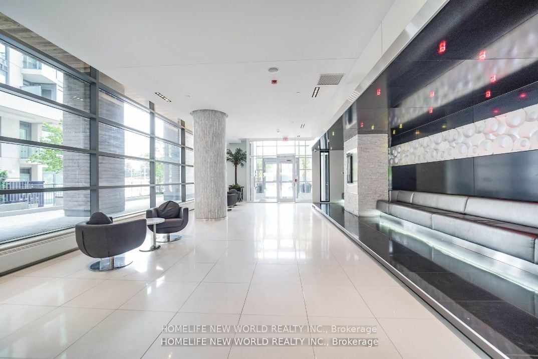 RARE PENTHOUSE OPPORTUNITY IN MIMICO