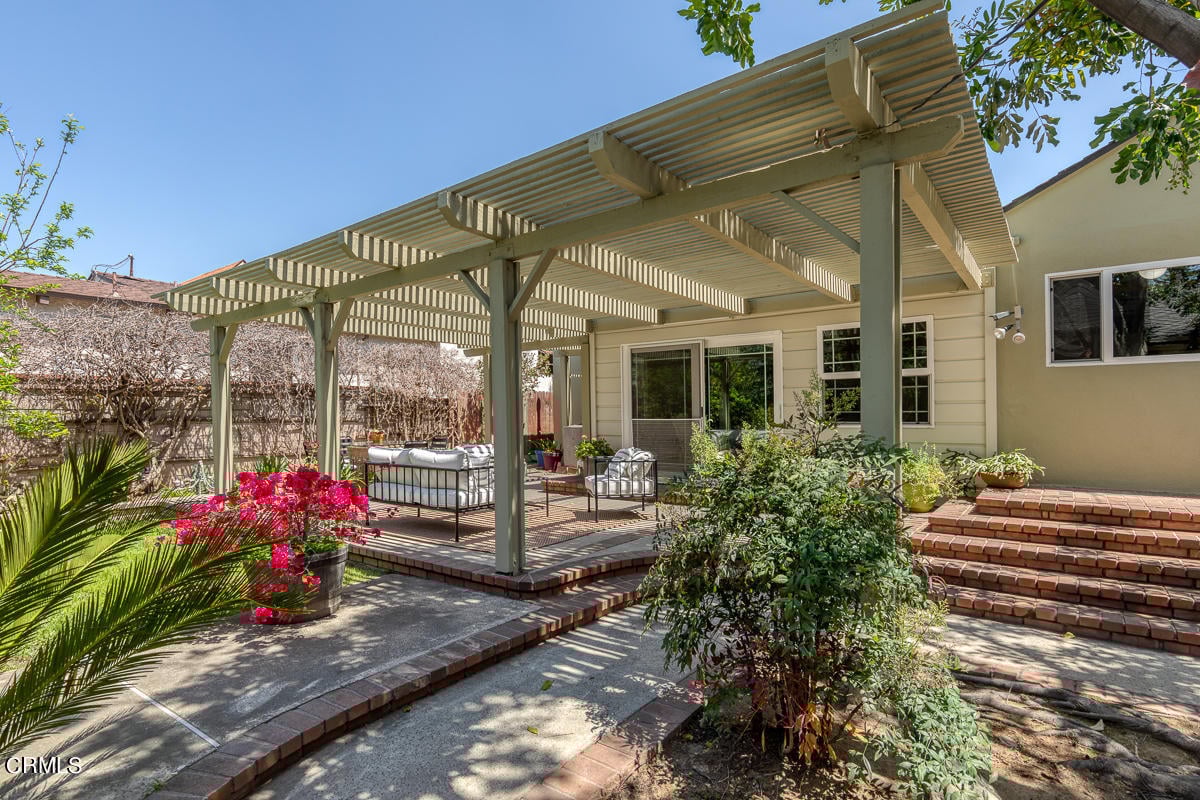 537 N Mission Dr