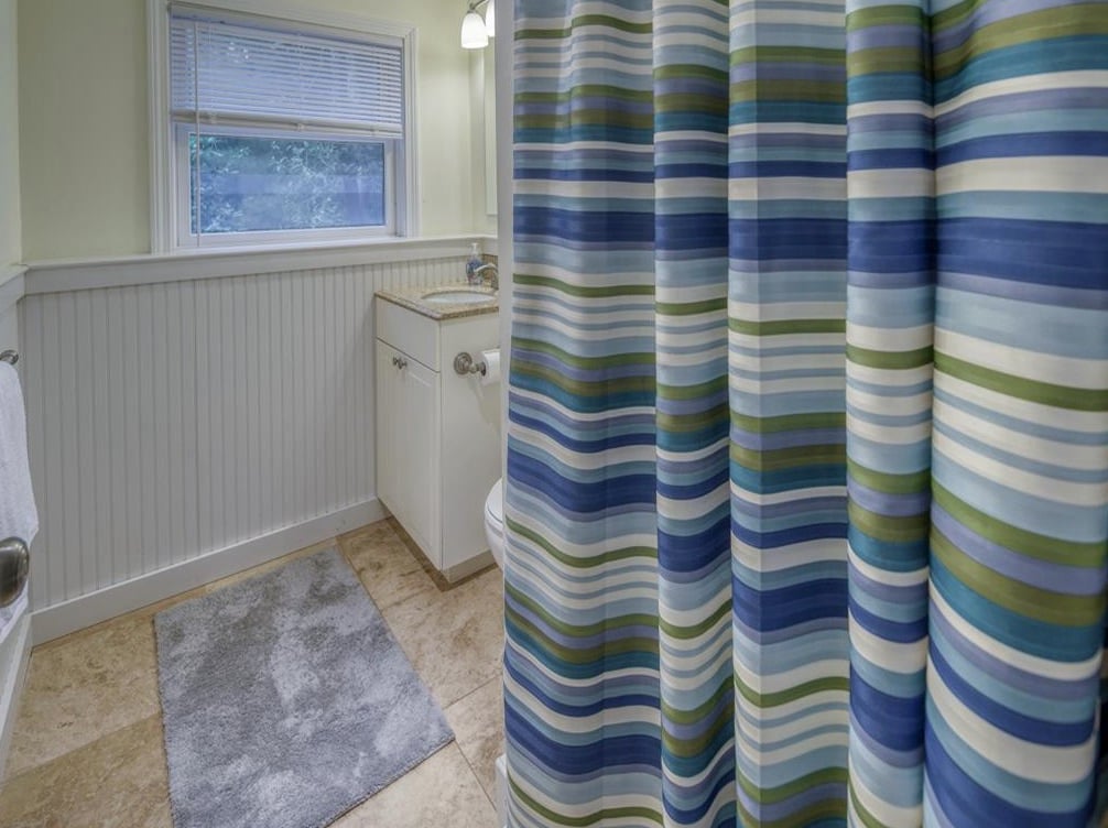 62 Windsor Dr