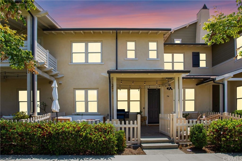74 Promesa Ave
