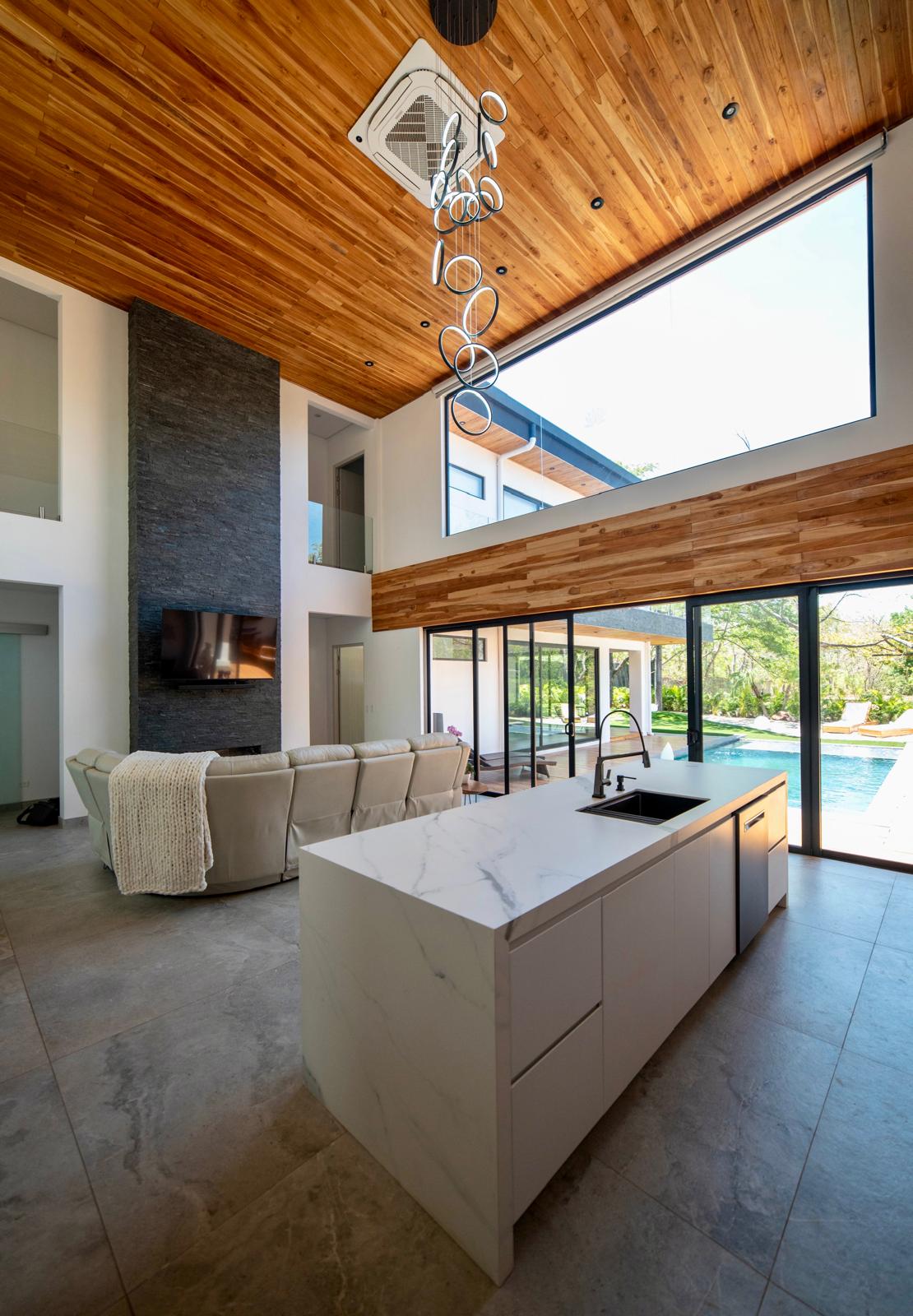 Casa La Ola Perfecta | Luxury 5-Bedroom Home with Pool Near the Beach in Hacienda Pinilla