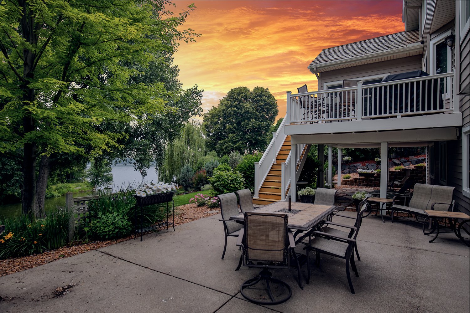 Gorgeous, Private Setting on Rice Lake