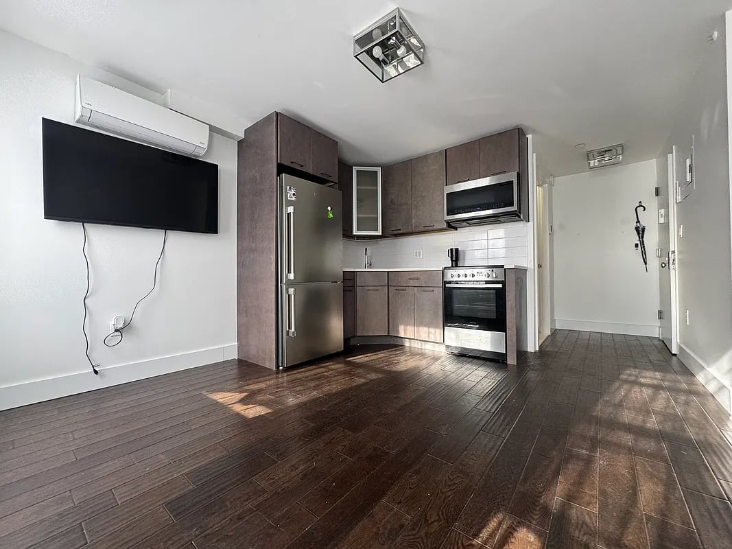 807 Quincy Street #1F