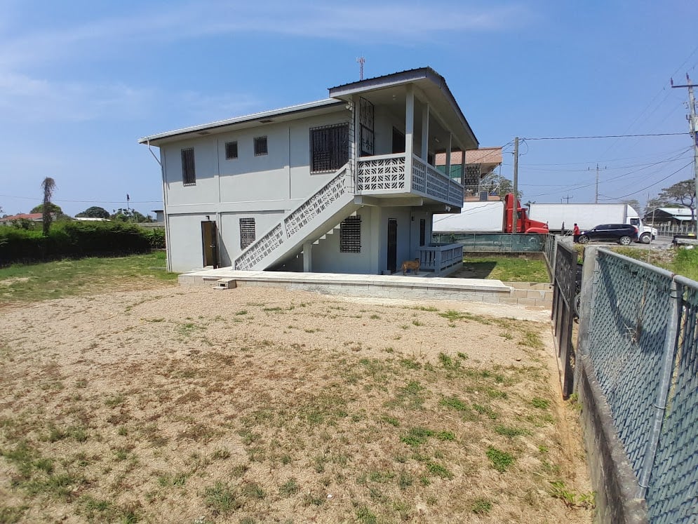 Charming 2-Bedroom Ground Floor Rental in Dangriga