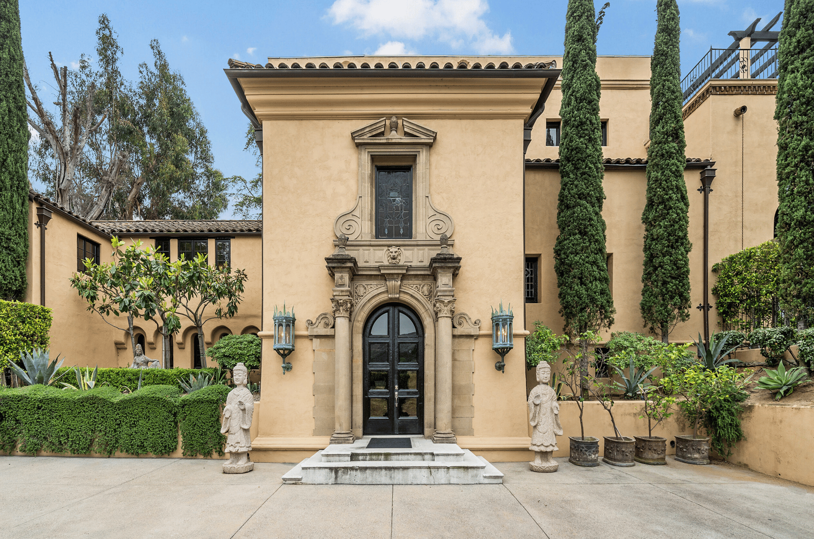 4320 Cedarhurst Circle