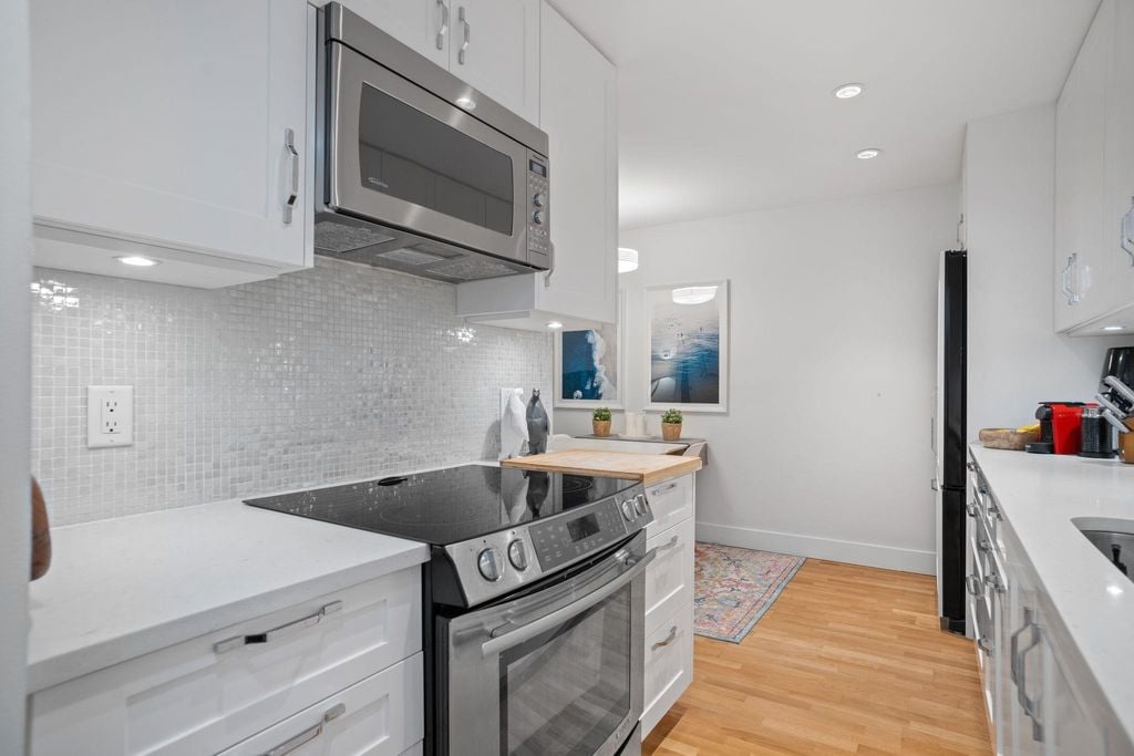 2125 W 2nd Ave, #207