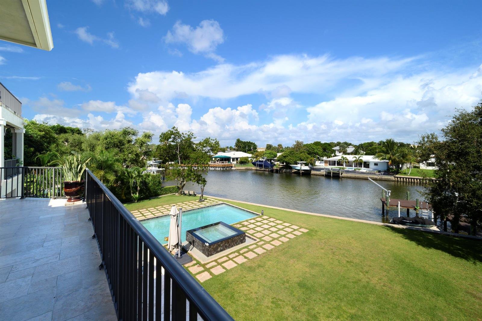 1950 Portage Landing N