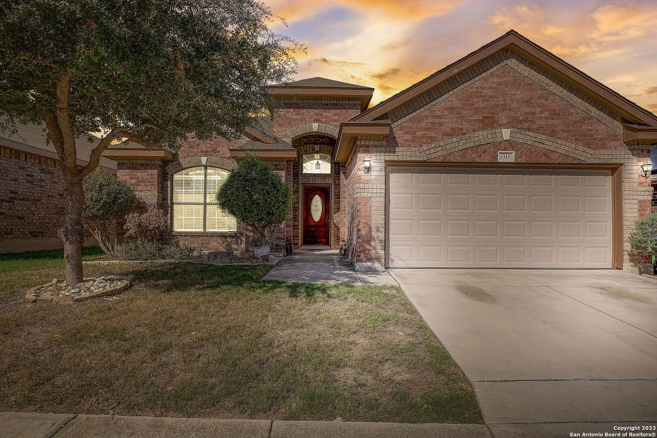 1319 Kingbird Ct