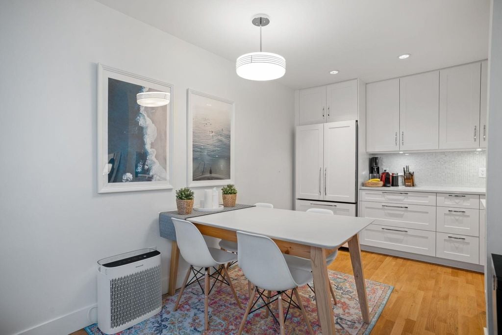 2125 W 2nd Ave, #207