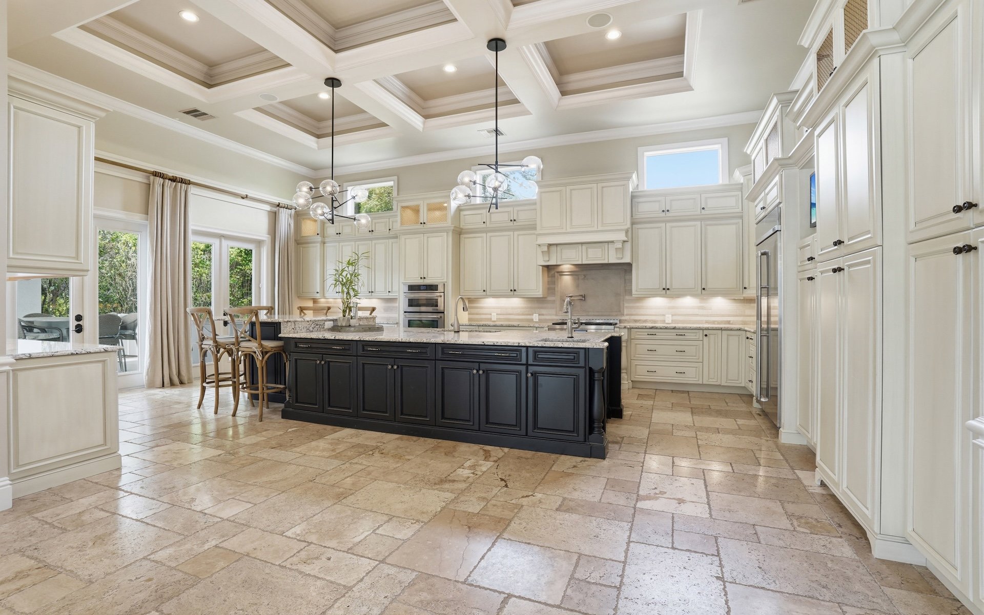 7562 Cordoba Cir