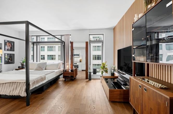 99 HUDSON ST Unit: 402